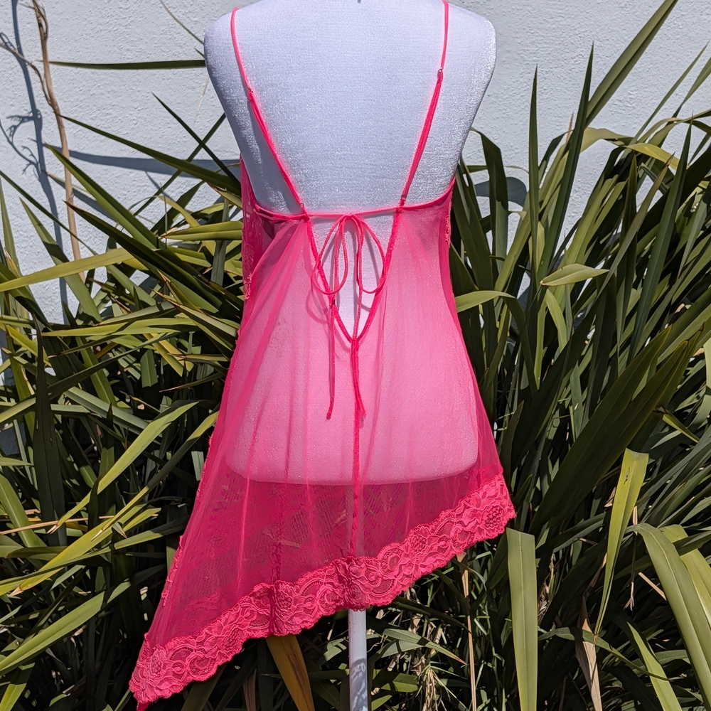VTG Victoria’s Secret Hot Pink Lace Mesh Asymmetrical Babydoll Slip Size Small - Picture 6 of 8